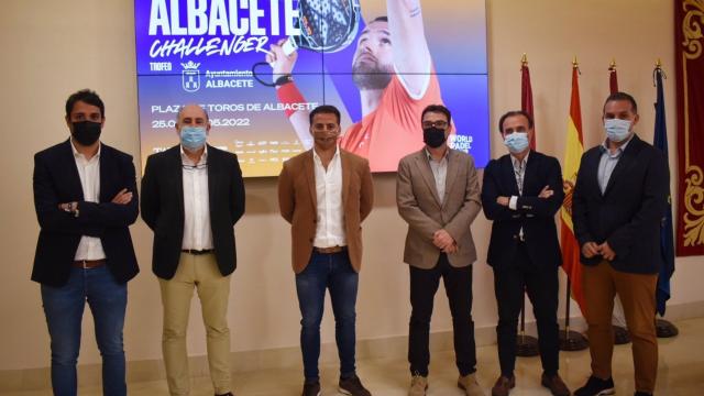 Presentación del torneo Internacional de pádel 'TAU Cerámica Albacete Challenger'. Foto: Diputación de Albacete.