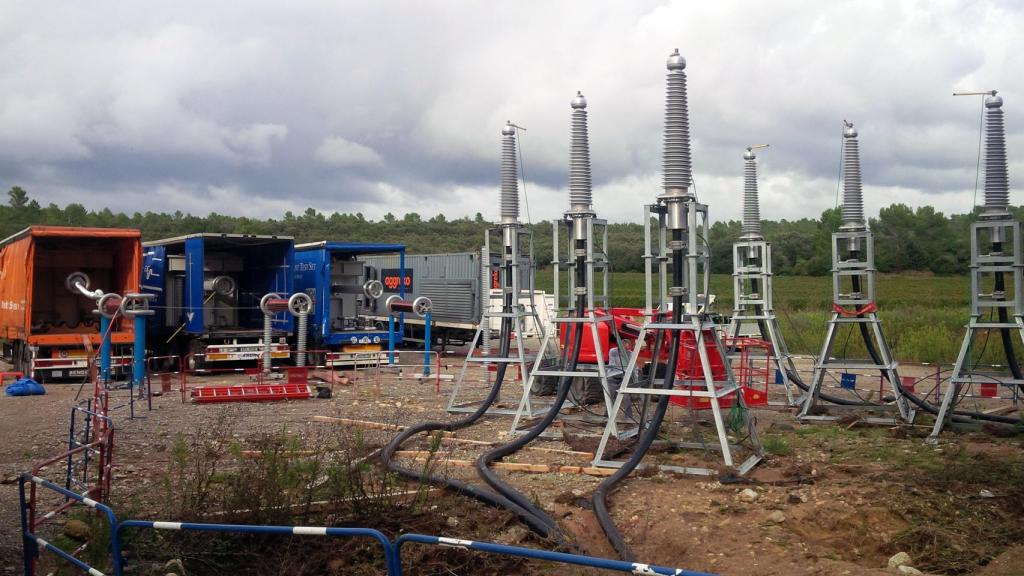 Pruebas de cables antes de proceder a su instalación.