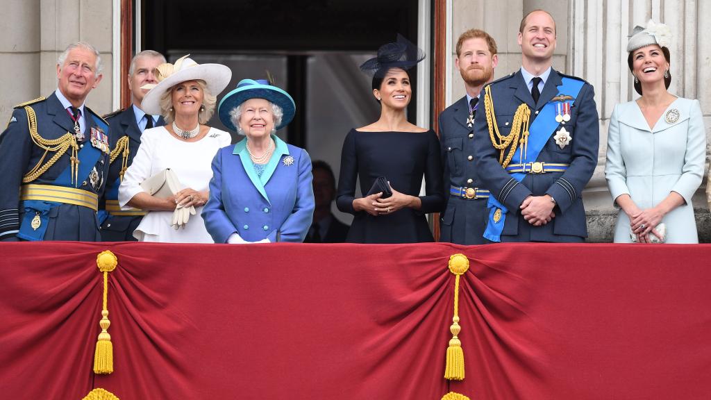 La Familia Real británica en el balcón del palacio de Buckingham.