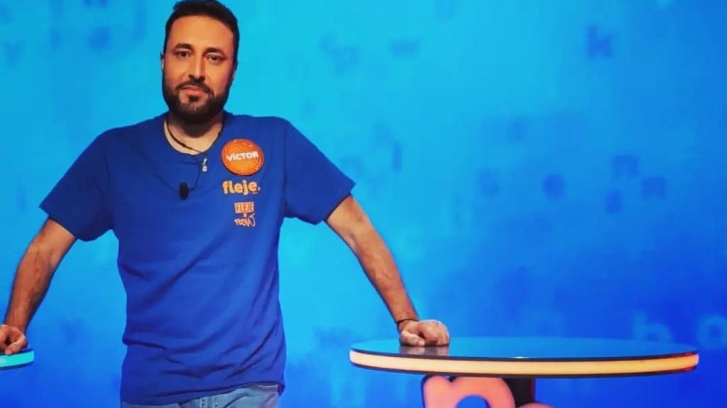 Quién es Víctor Lemes, el artista que participa en ‘Pasapalabra’ desde este martes