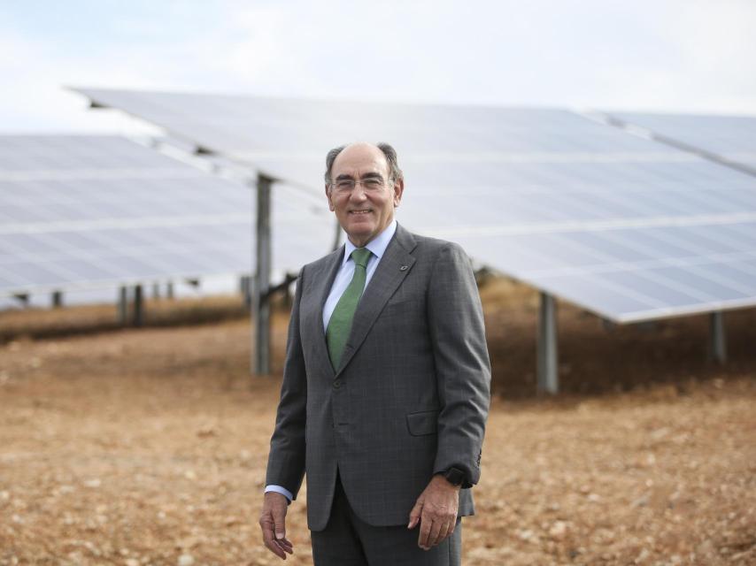 El presidente de Iberdrola, Ignacio Galán, en una instalación fotovoltaica