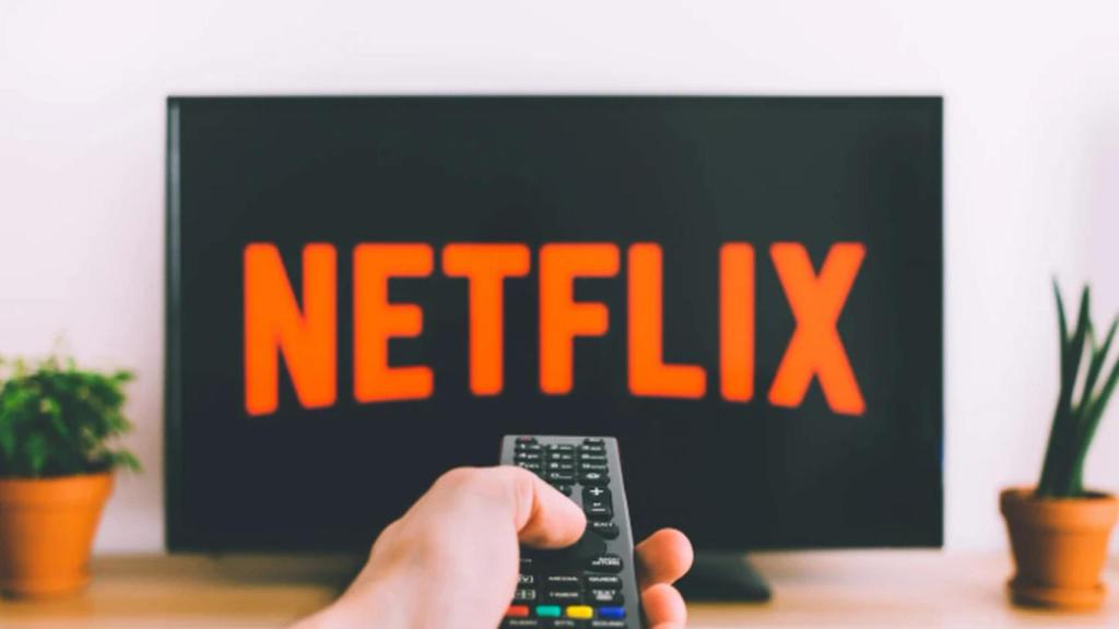 Netflix lanzará una versión con publicidad para atajar la pérdida de suscriptores.