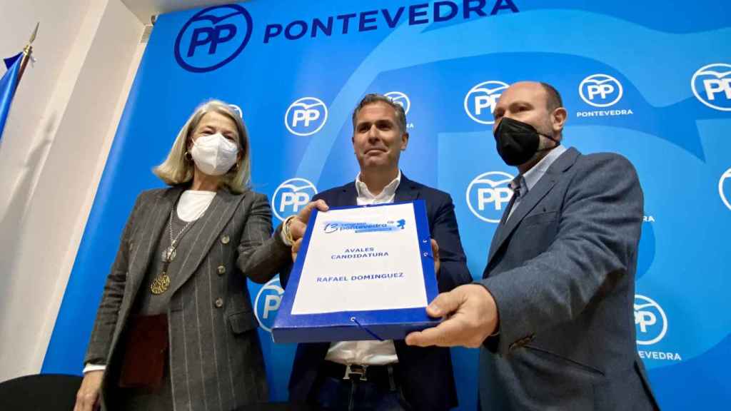 Rafa Domínguez ha presentado cerca de 140 avales y formalizado su candidatura para el XIII Congreso local del PP de Pontevedra.