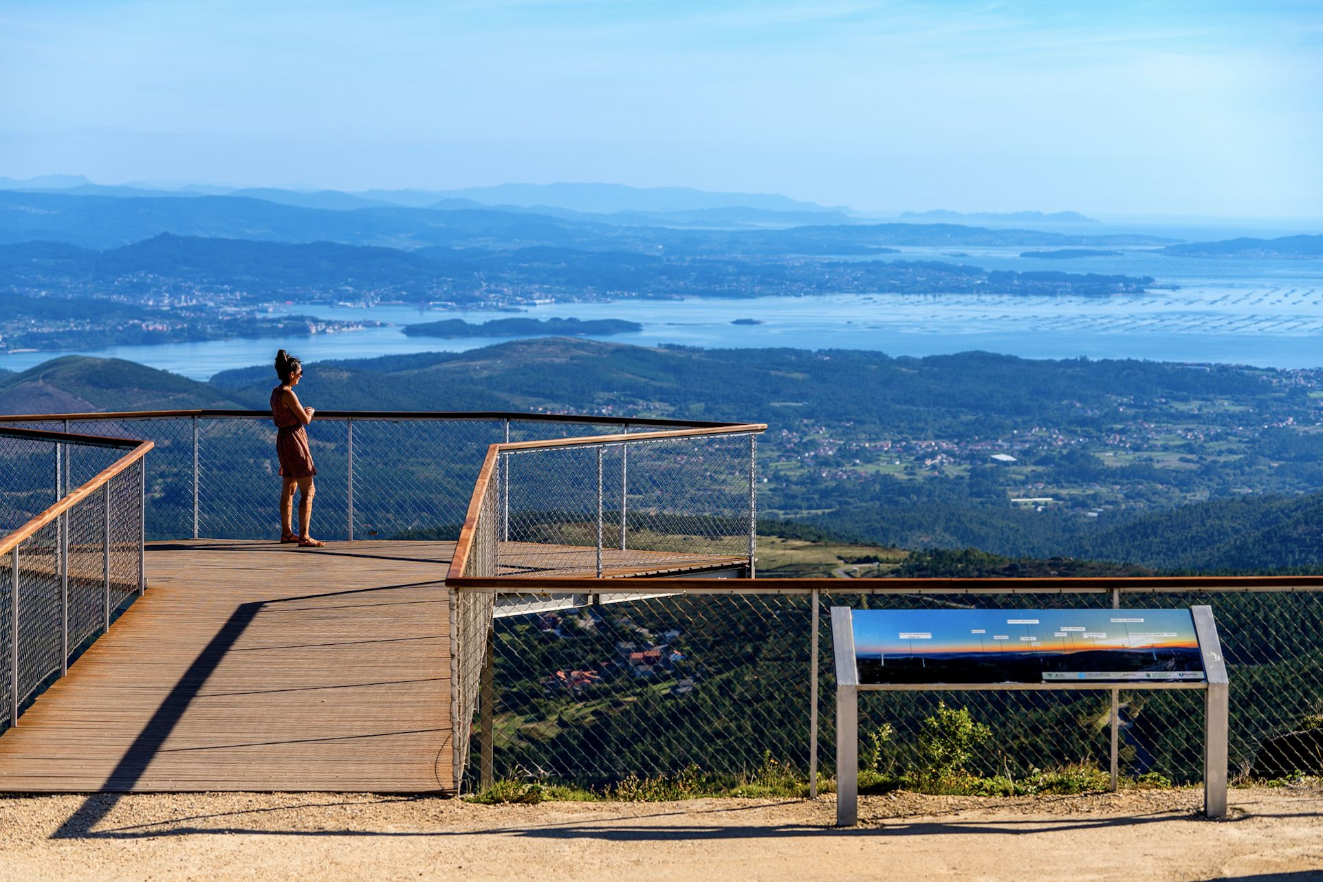 Panorámica de las Rías Baixas desde el Mirador Pico Muralla, Rianxo.