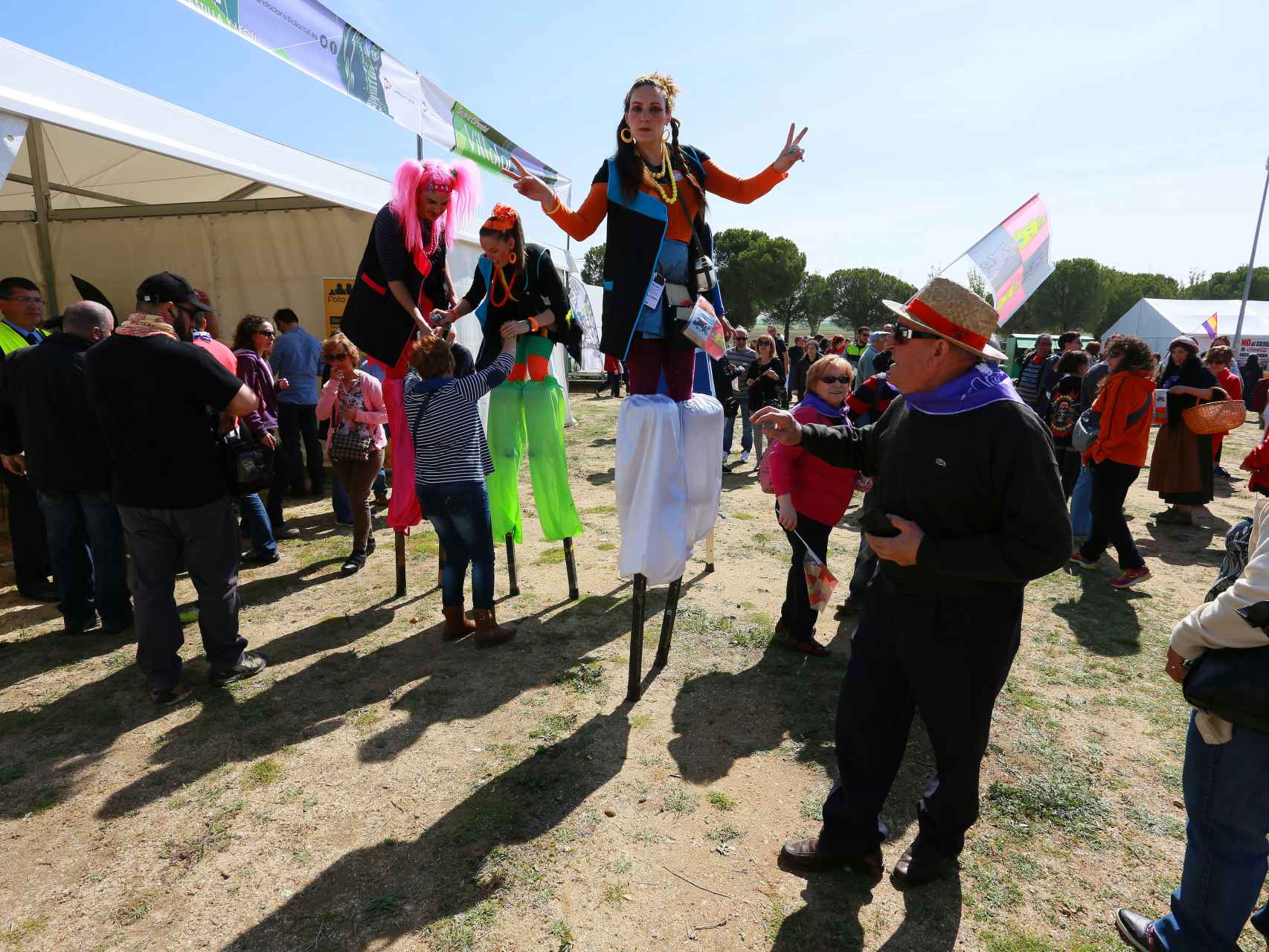 Festejos en la campa de Villalar durante la celebración del 23 de abril de 2015. / ICAL