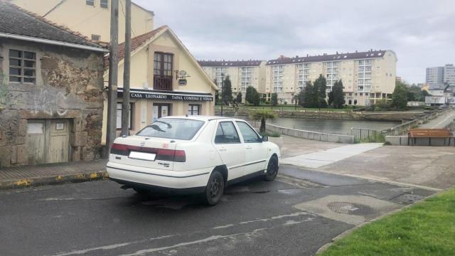 El coche robado en Carballo y recuperado en Cambre.