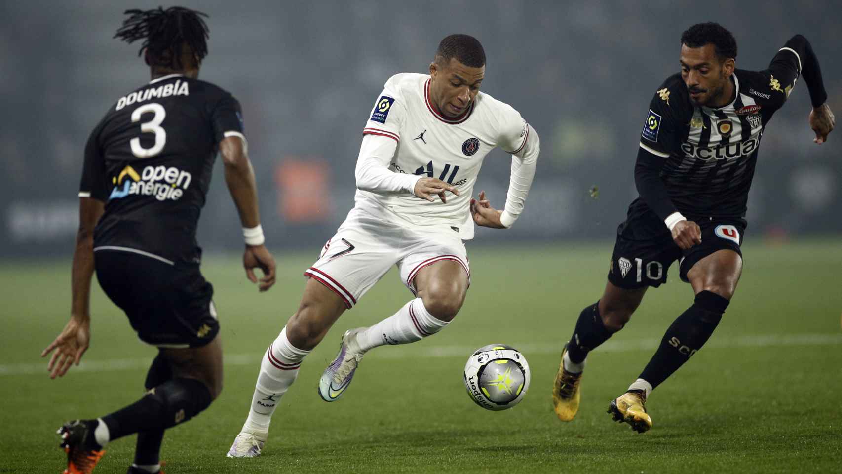 Kylian Mbappé, durante un partido del PSG contra el Angers