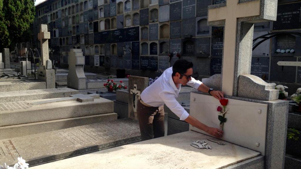 Tumba de Anita Delgado en el cementerio de San Isidro (Madrid).