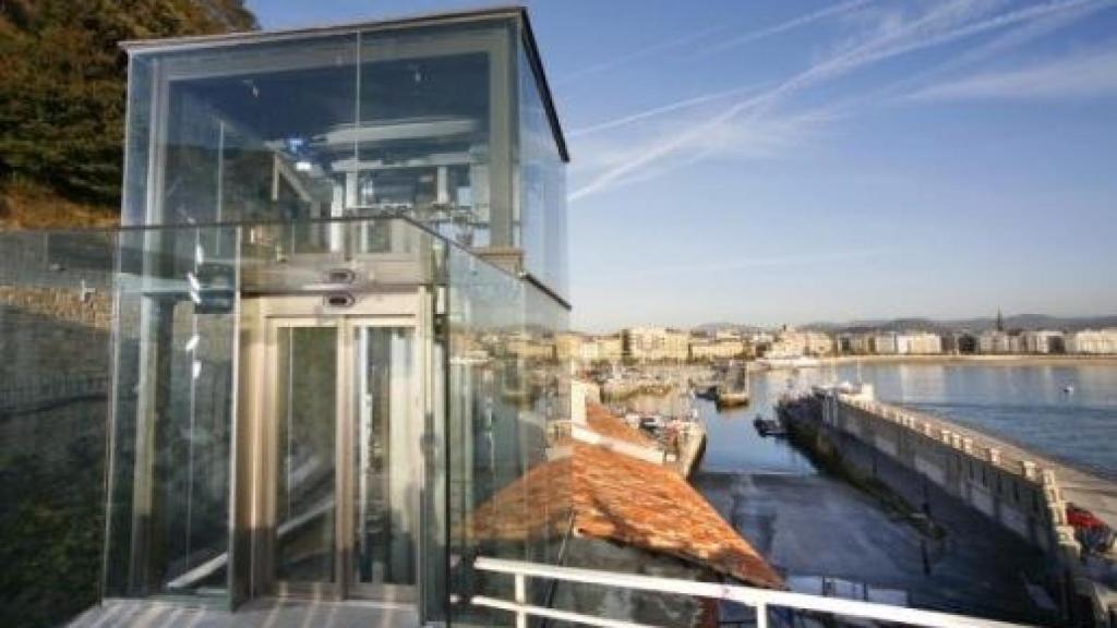 Ascensor panorámico, Aquarium de San Sebastián