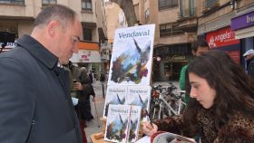 Emilio Sáez, alcalde de Albacete, este viernes en la Feria del Libro de la capital albaceteña.