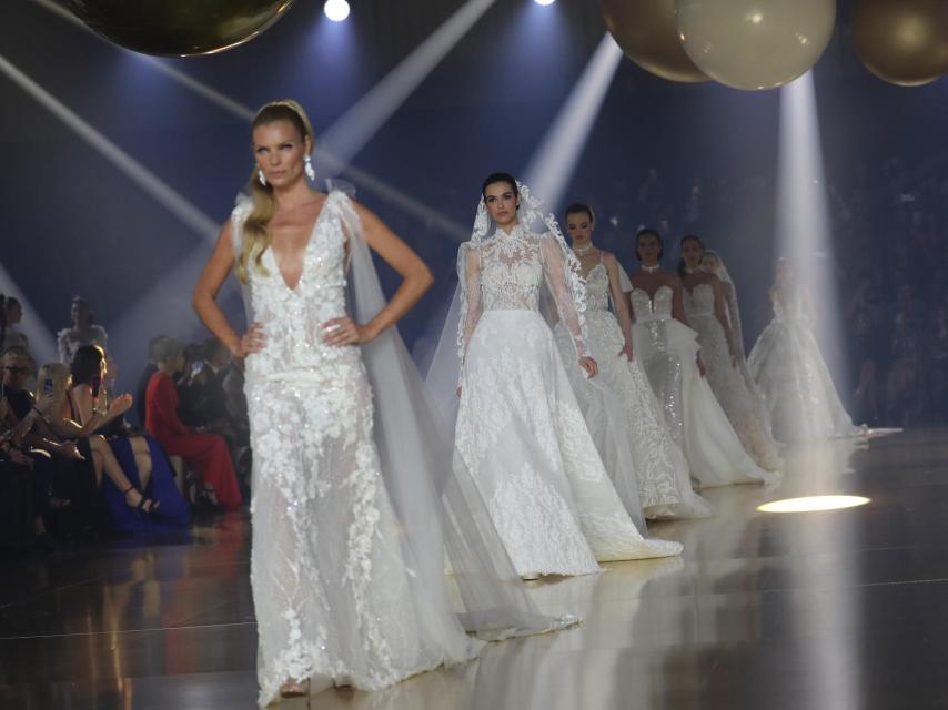 Esther Cañadas capitaneó el carrusel en el desfile de Pronovias de este pasado viernes en Barcelona.