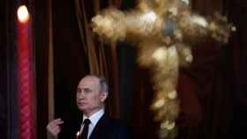 El presidente ruso, Vladimir Putin, durante las celebraciones de la Pascua ortodoxa en Moscú este domingo