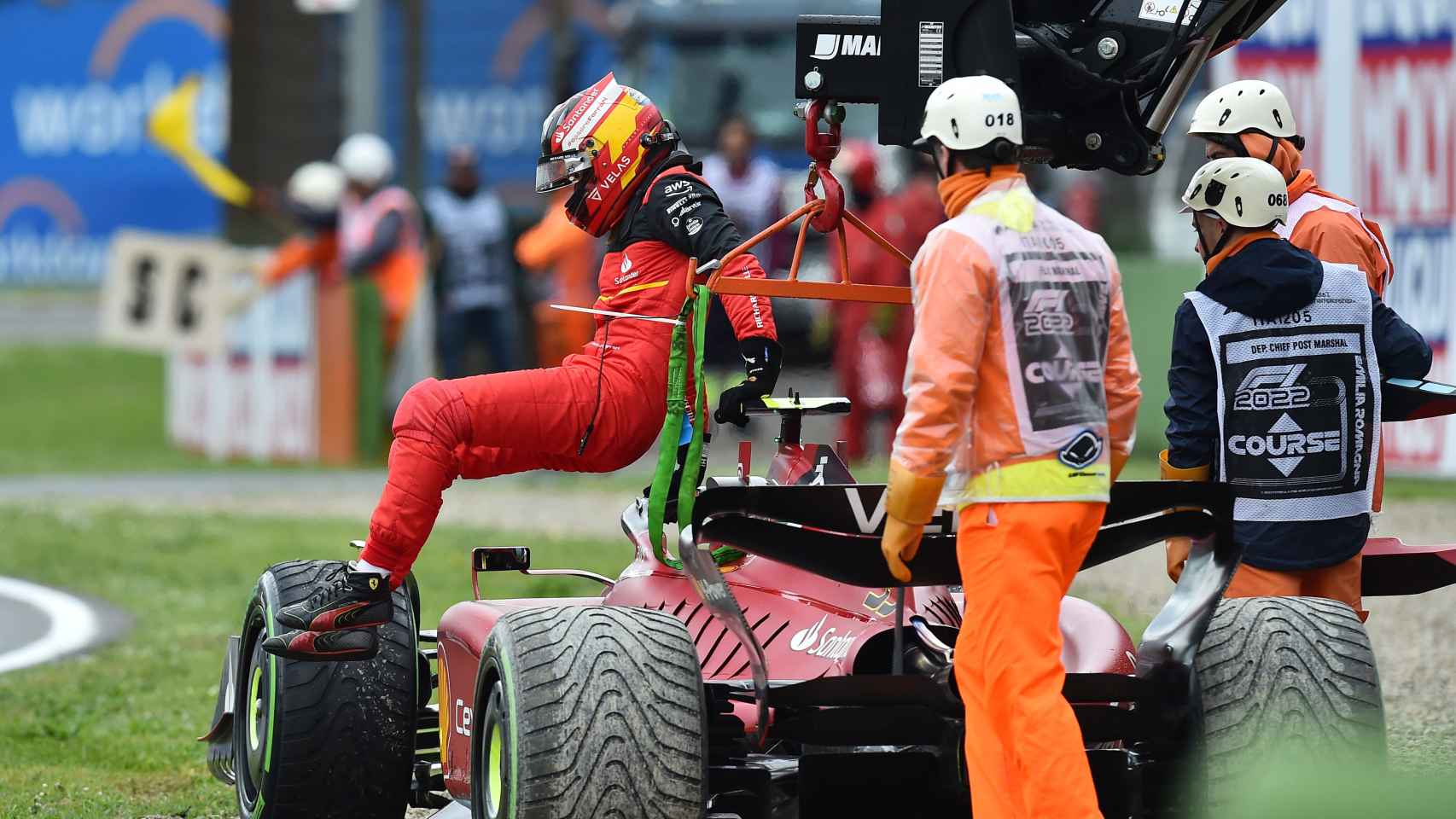 Carlos Sainz tras su accidente en Imola