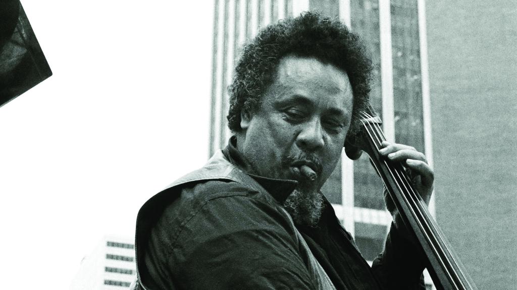 Charles Mingus durante un concierto en Nueva York en julio de 1976. / Tom Marcello