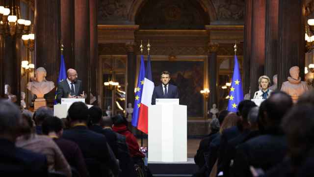 El presidente Macron, durante la cumbre de Versalles en marzo de 2022