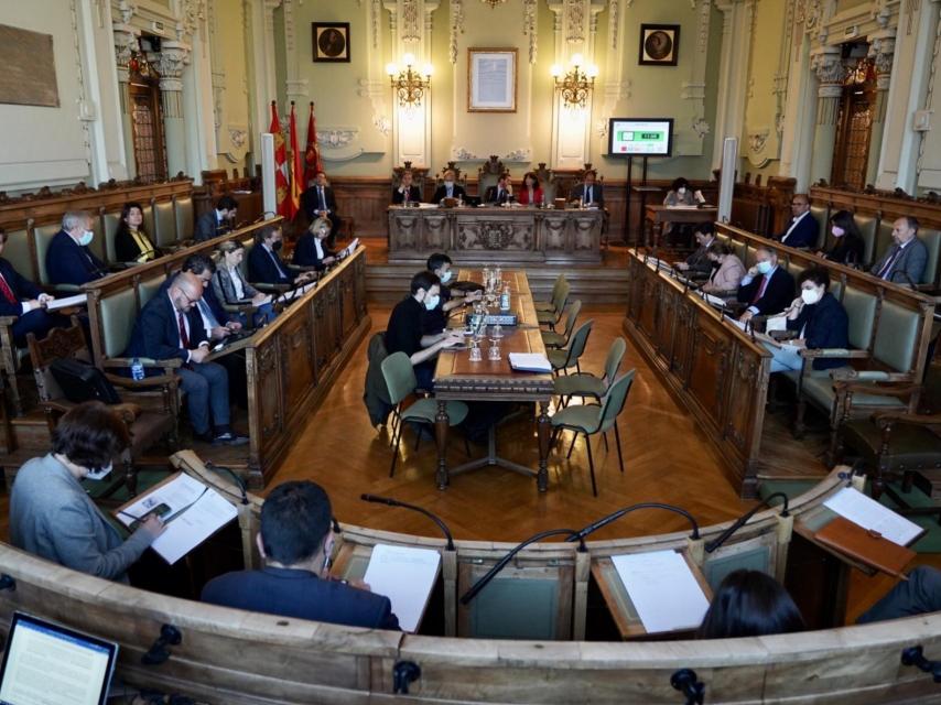 Pleno extraordinario del Ayuntamiento de Valladolid celebrado este lunes.