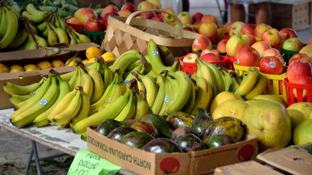 Un punto de venta de frutas.