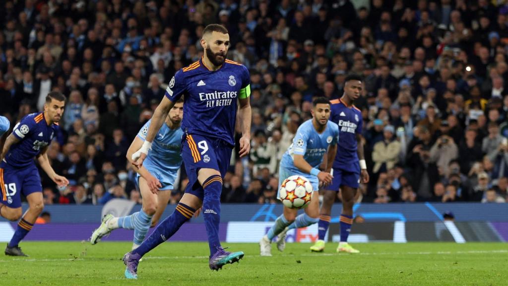 Karim Benzema marca un penalti a lo Panenka