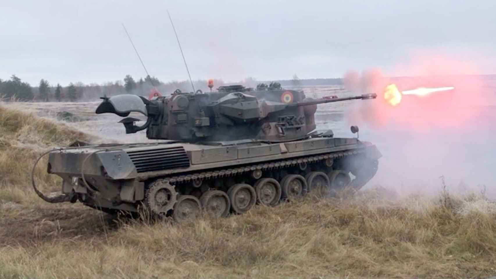 Una prueba de la potencia de disparo del tanque antiaéreo Gepard