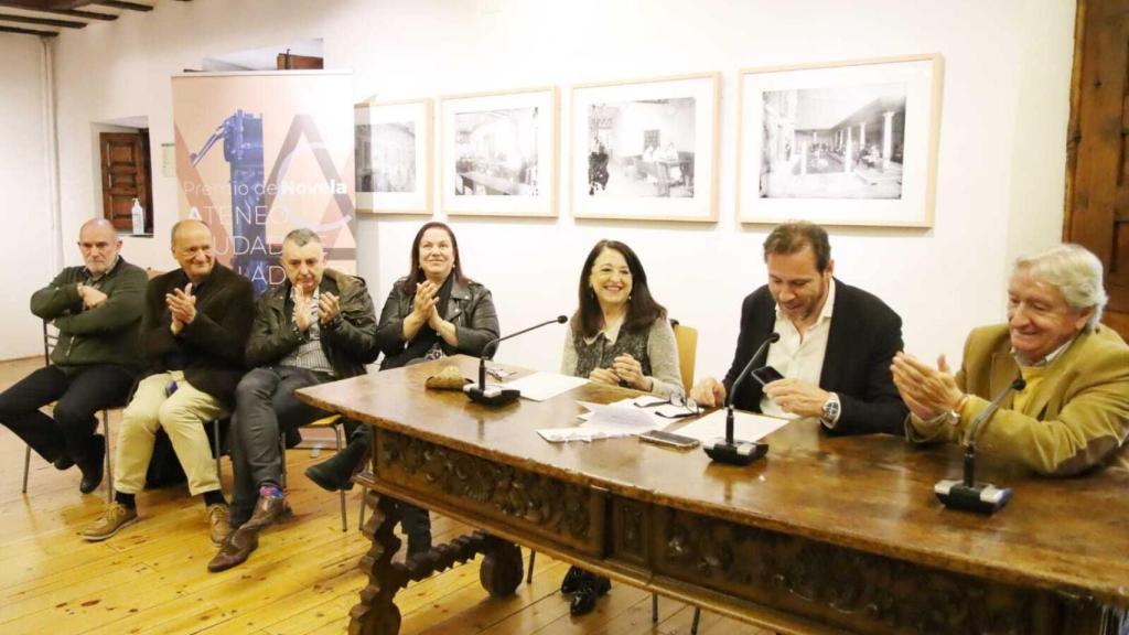 Óscar Puente presente este miércoles en el fallo del premio 'Ateneo - Ciudad de Valladolid'