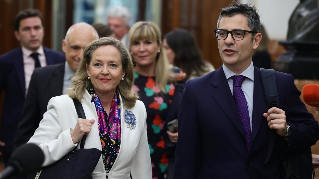 La vicepresidenta económica, Nadia Calviño, y el ministro de Presidencia, Félix Bolaños, este jueves tras la convalidación del decreto contra la inflación.