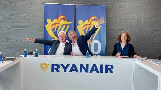Eddie Wilson, CEO de Ryanair DAC y Michael O'Leary, CEO del Grupo Ryanair en un encuentro con medios.