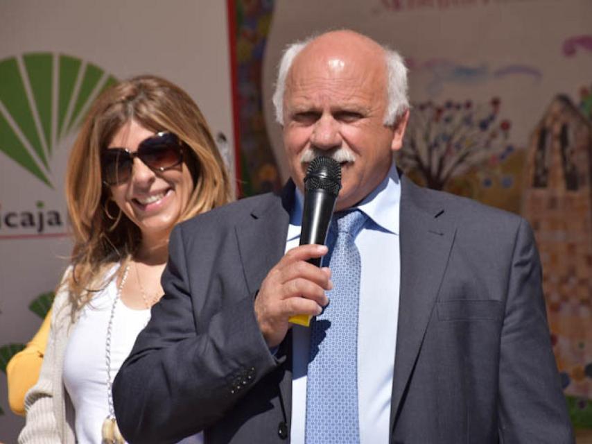 El alcalde de Hinojosa de Duero, durante la inauguración de la Feria del Queso de 2019