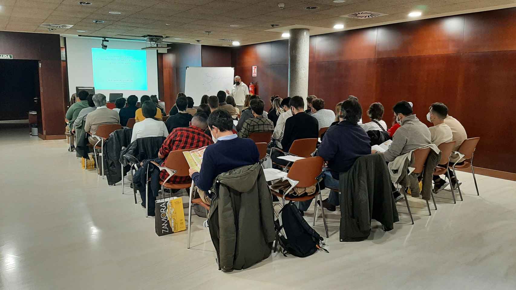 Estudiantes de la Universidad de Oviedo durante la masterclass