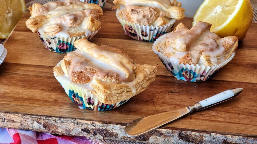 Bartolos de almendra, un dulce asturiano con hojaldre fácil de preparar