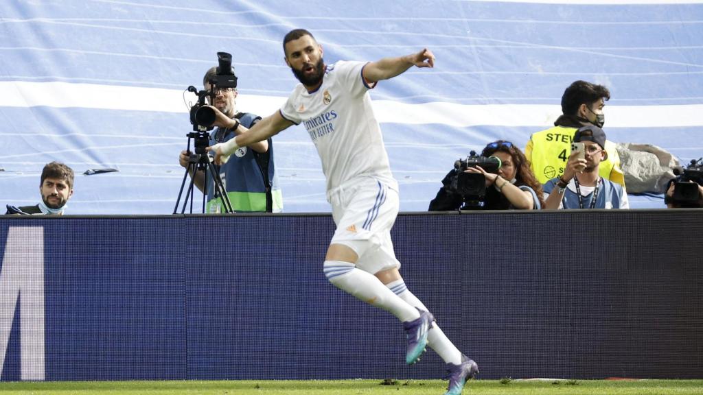 Karim Benzema celebra su gol al Espanyol