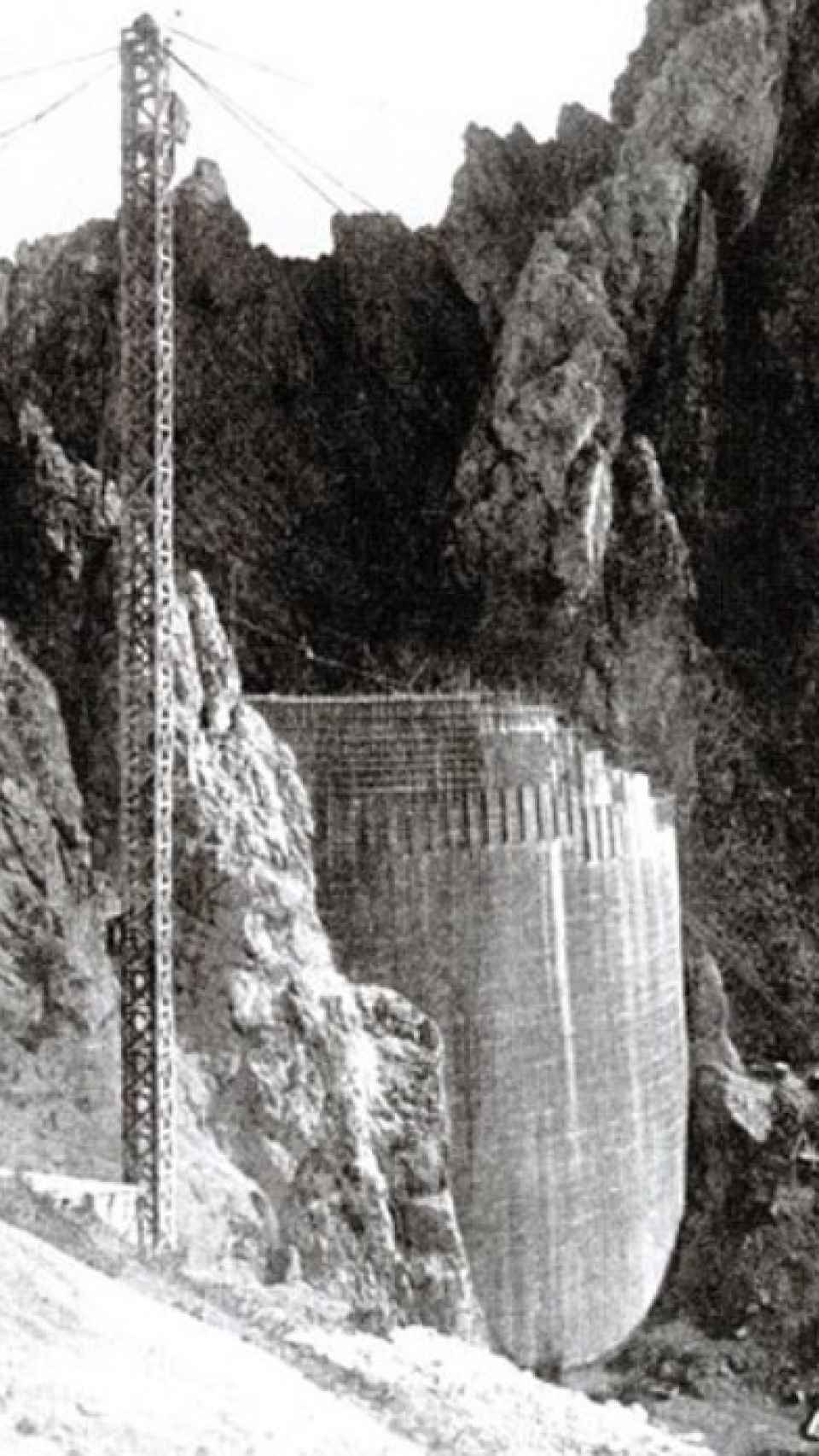 Imagen de la construcción de la presa de Montejaque en 1924.