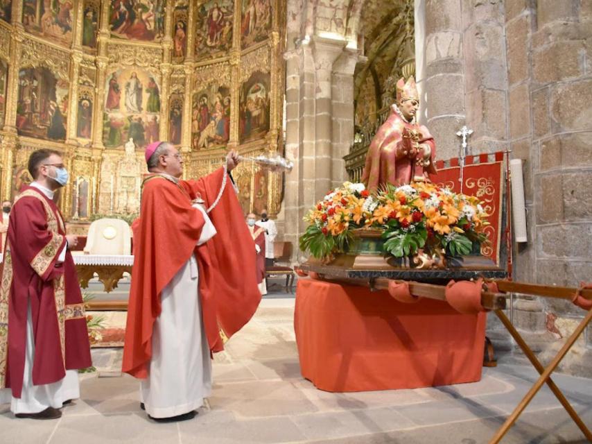 Eucaristía por el patrón de Ávila, San Segundo, celebrada en la catedral.