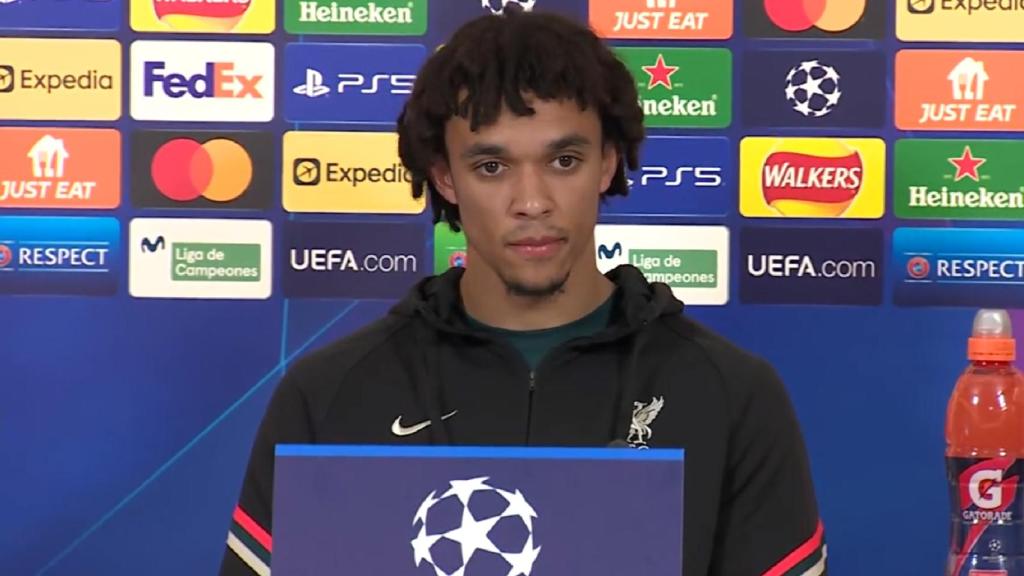 Trent Alexander-Arnold, en rueda de prensa.