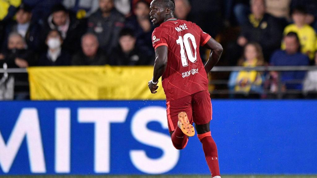 Sadio Mané celebra el gol.