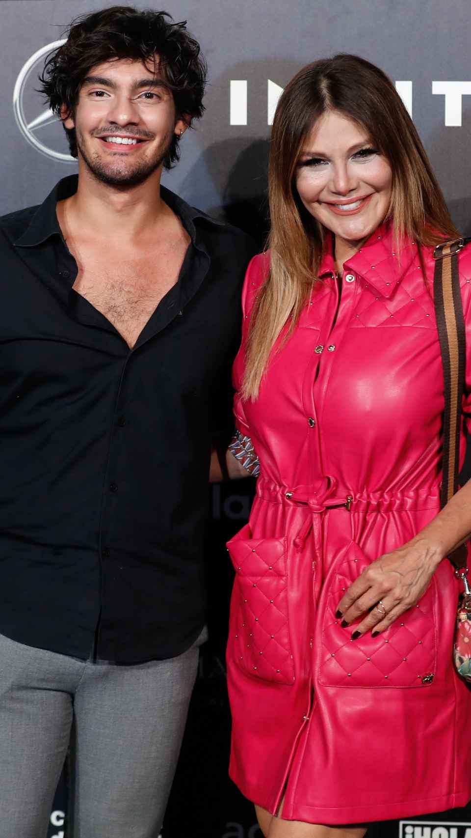 Ivonne Reyes y su hijo, Alejandro, en la Cibeles Mercedes-Benz Fashion, en septiembre de 2021.