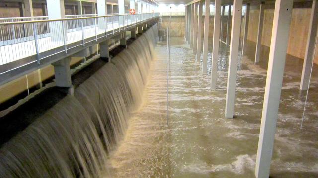 Los tanques antitormentas, como este de San Gabriel, son capaces de recoger millones de litros de agua.