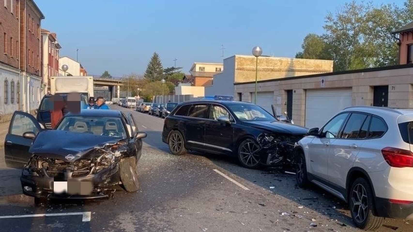 Estado en el que quedaron los vehículos tras el accidente en Burgos