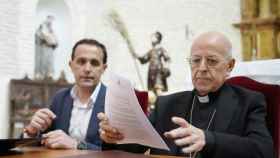 El presidente de la Diputación de Valladolid, Conrado Íscar, y el cardenal arzobispo de Valladolid, Ricardo Blázquez, presentan el Convenio para la rehabilitación de iglesias y ermitas 2022