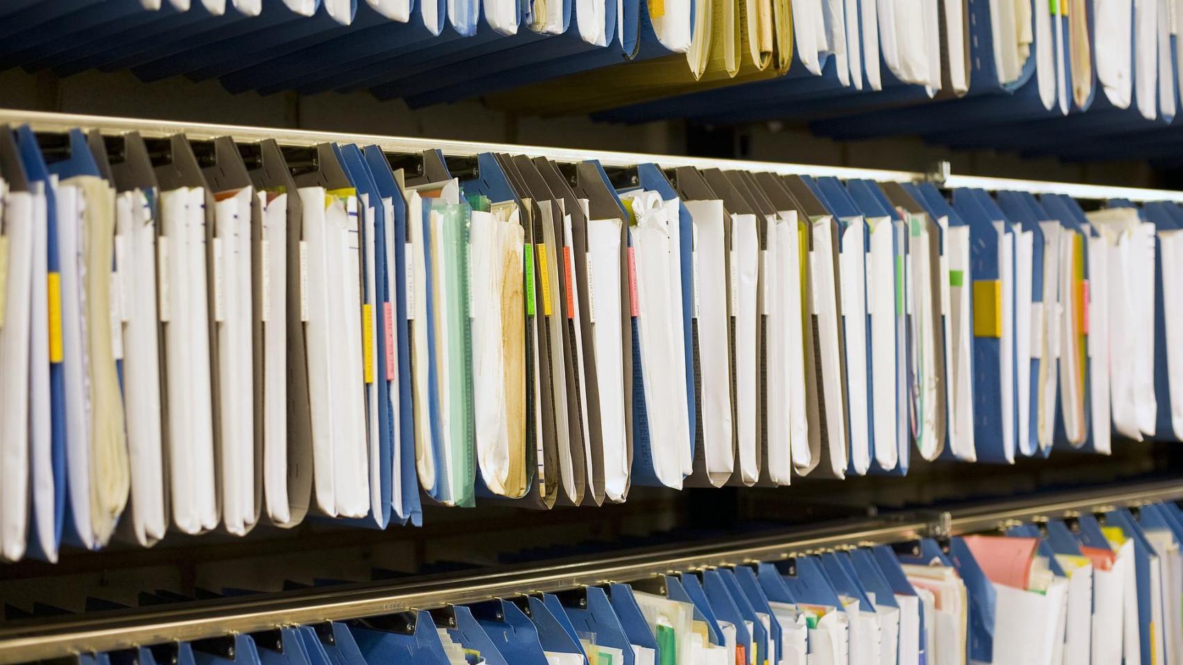 Los documentos en papel de las administraciones ya son casi historia. FOTO: Pixabay.