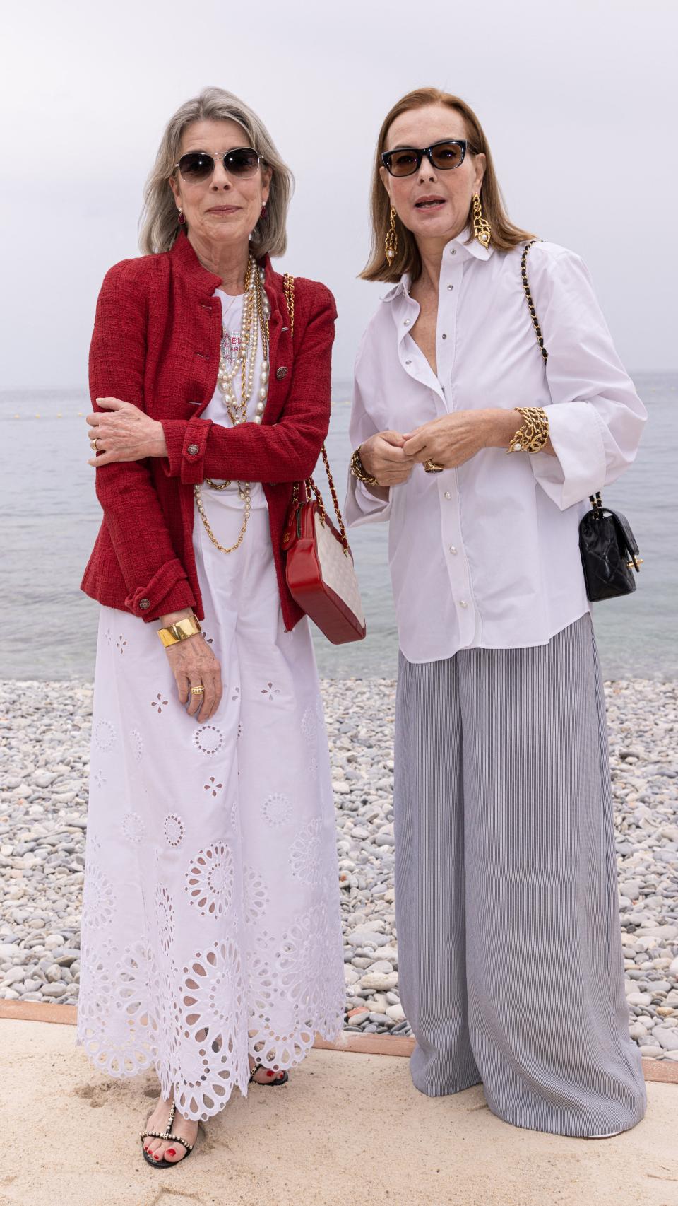 Carolina de Mónaco y Carole Bouquet.
