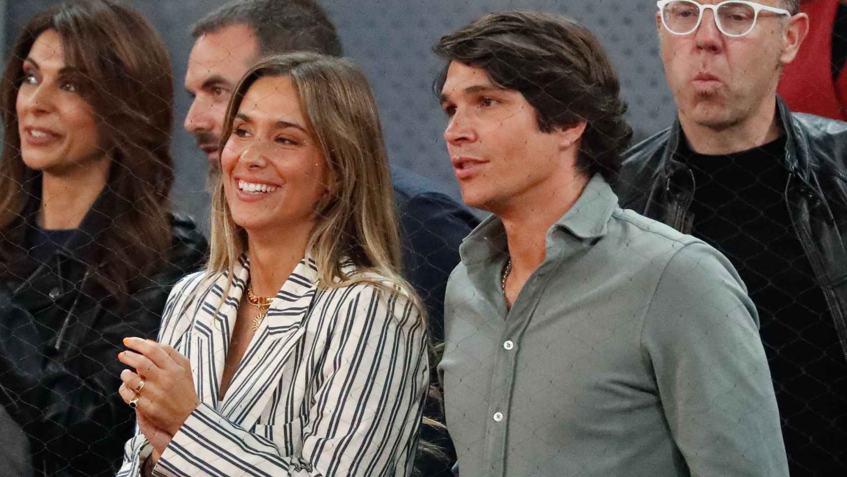 La 'influencer' María Pombo junto a su marido, Pablo Castellano, en el Mutua Madrid Open 2022.
