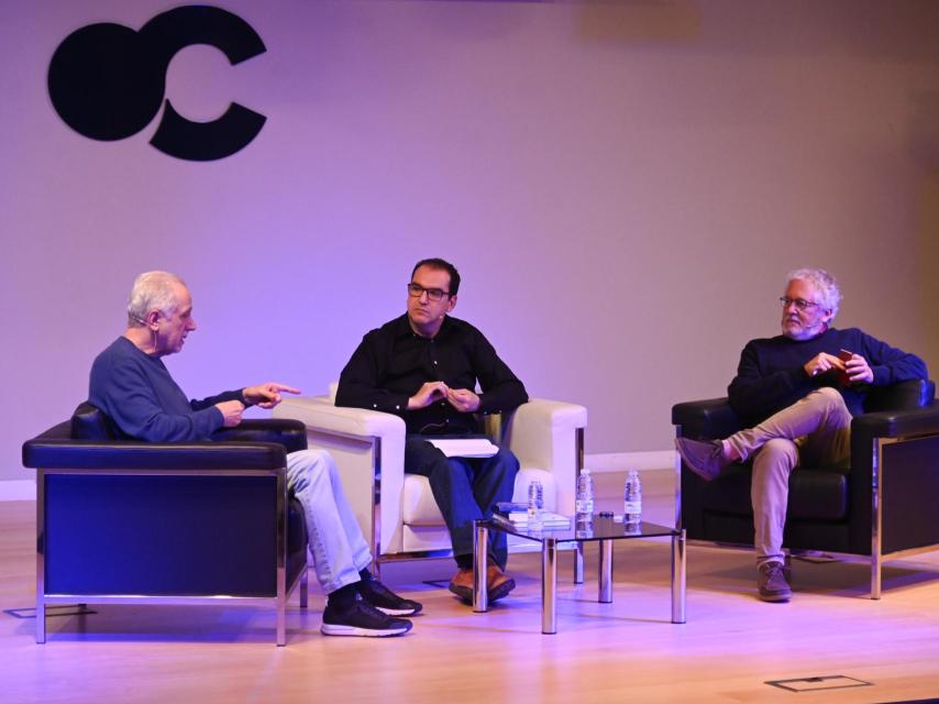 Encuentro literario entre Fernando Trueba y Héctor Abad Faciolince en Burgos, este viernes.