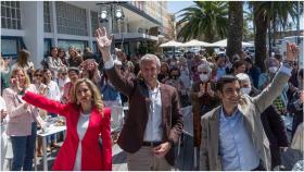 Aneiros, Rueda y Rey en el muelle de Curuxeiras.