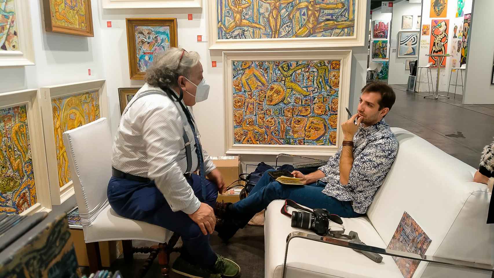 Pedro Ramón Jiménez durante la entrevista con ENCLAVE ODS en la feria de arte BADA Madrid