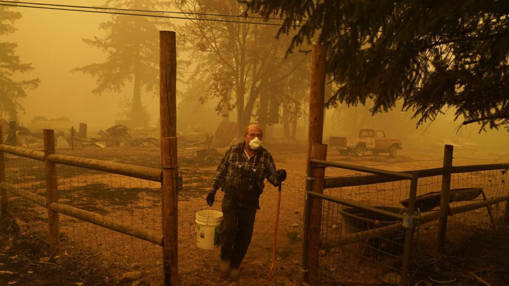 Imagen de los incendios acaecidos en Mill City, en Estados Unidos, en 2020.