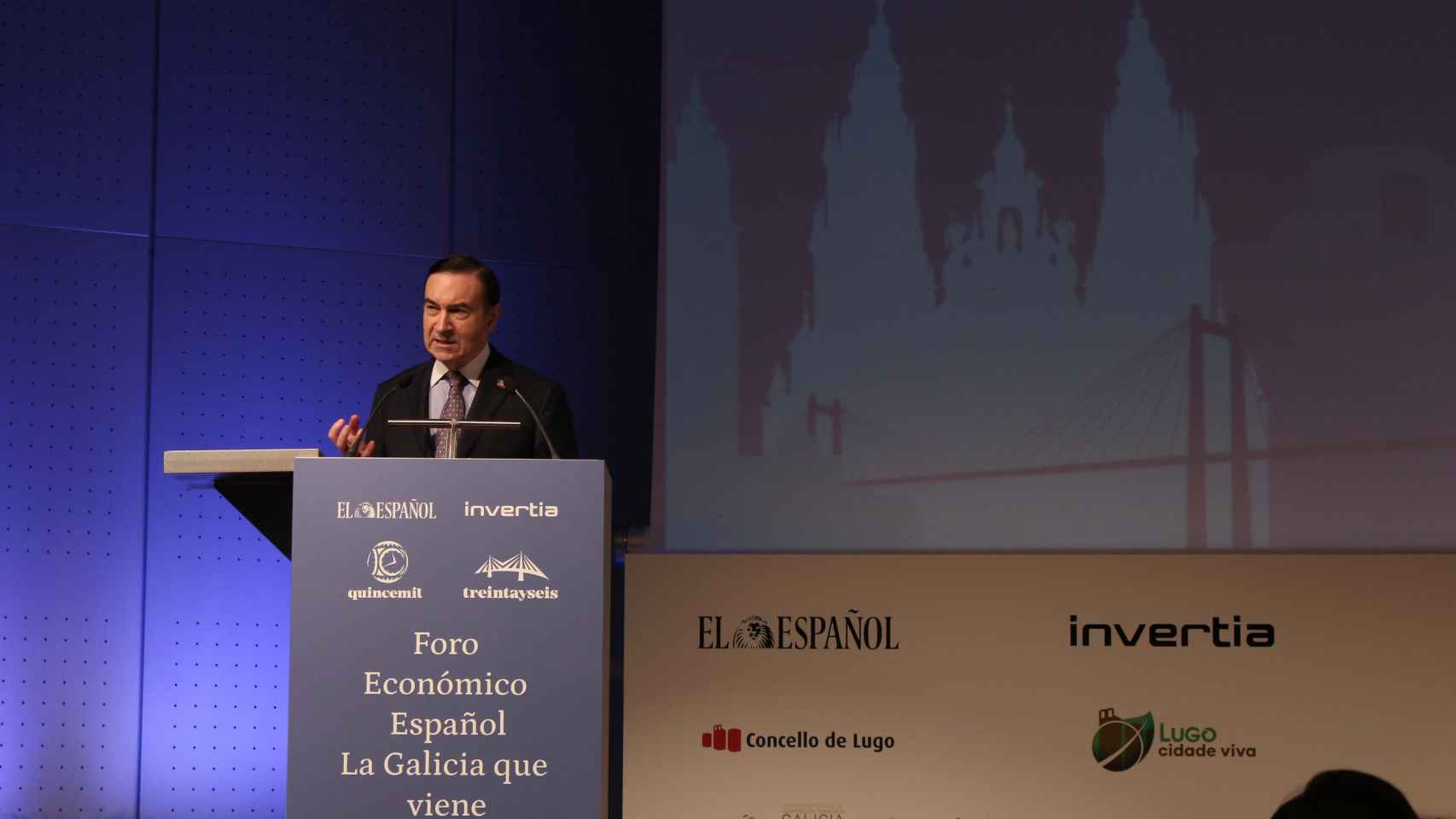Pedro J. Ramírez, presidente y director ejecutivo de EL ESPAÑOL, en la inauguración del Foro Económico Español 'La Galicia que viene'.