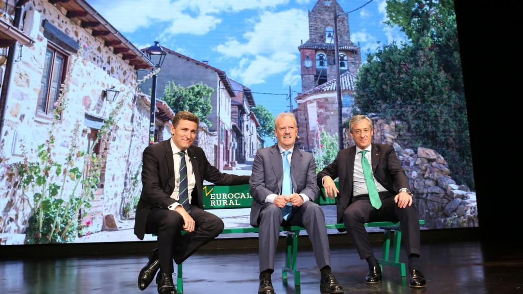 Martín López, Campo Vidal y el presidente de Eurocaja Rural, Javier López Martín, de izquierda a derecha.