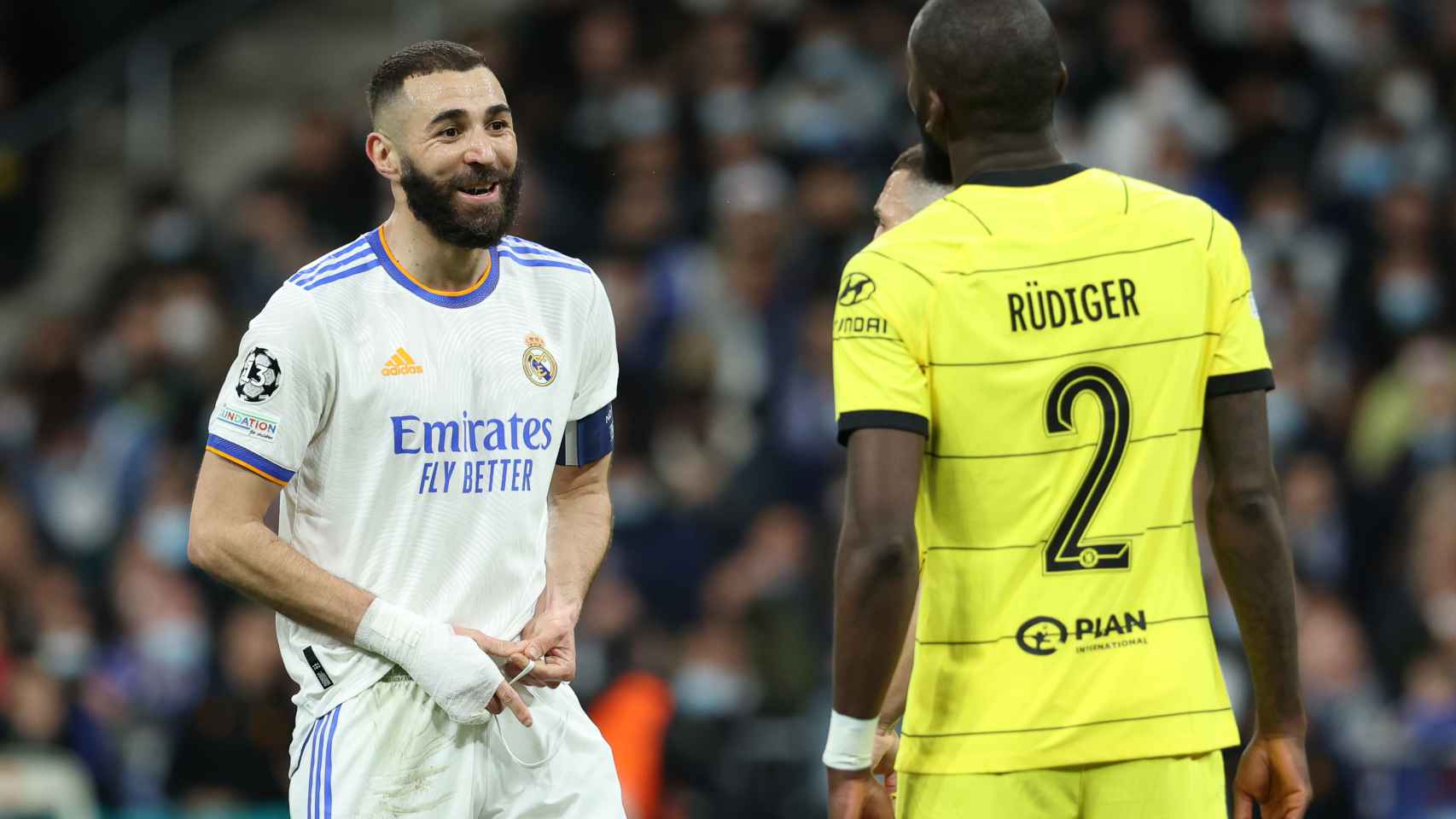 Benzema y Rüdiger, durante el Real Madrid - Chelsea de la Champions League 2021/2022
