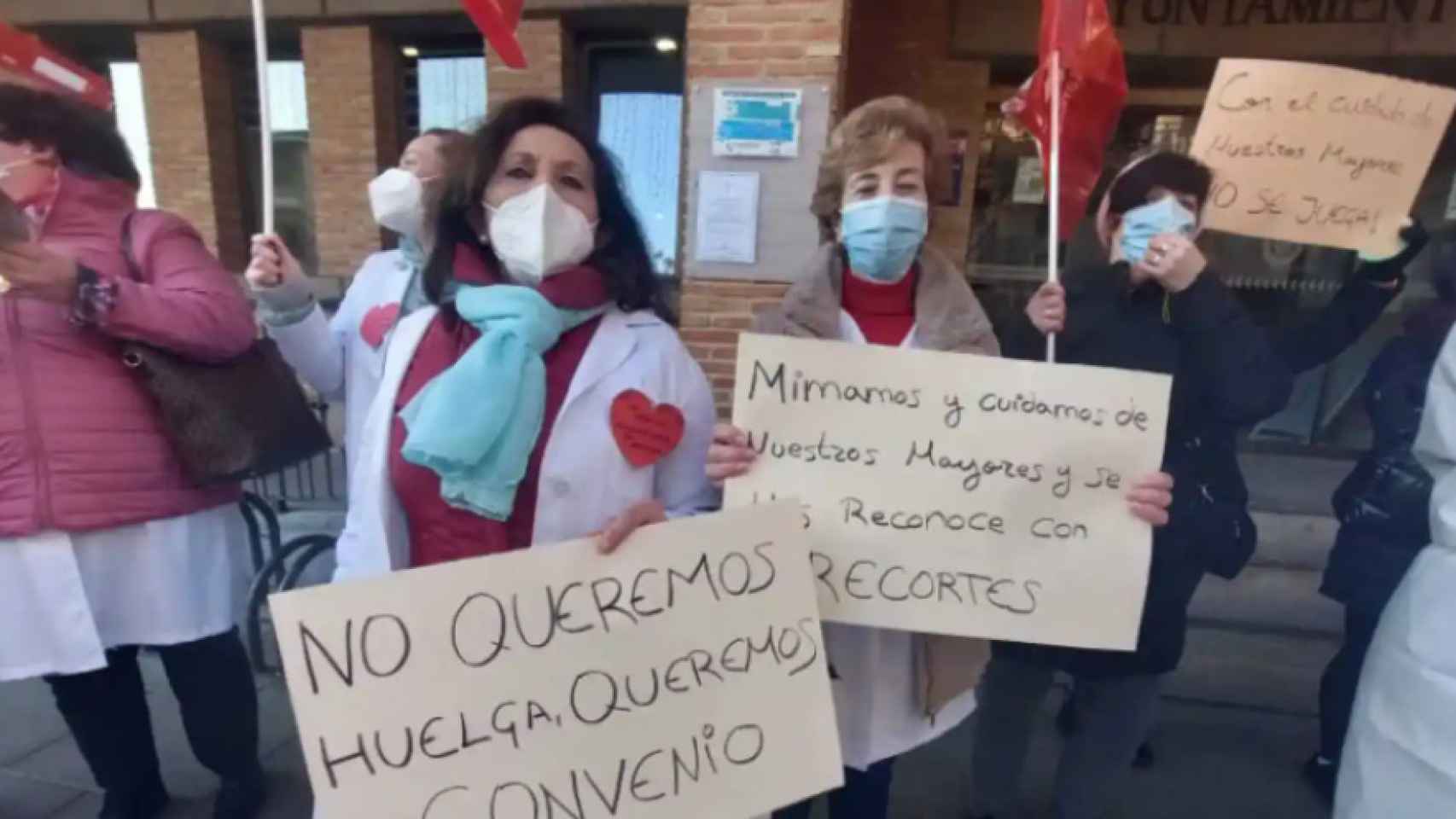 Concentración de las trabajadoras de Ayuda a Domicilio en Ciudad Real. Foto: CCOO.