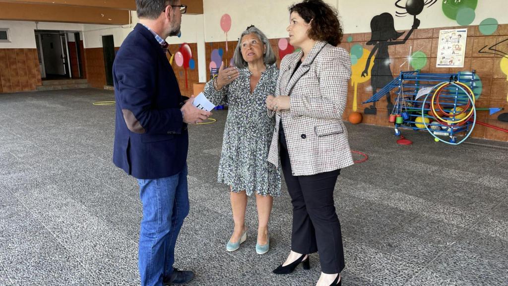 Visita de María Rivas al CEIP Almirante Juan de Lángara en Ferrol.